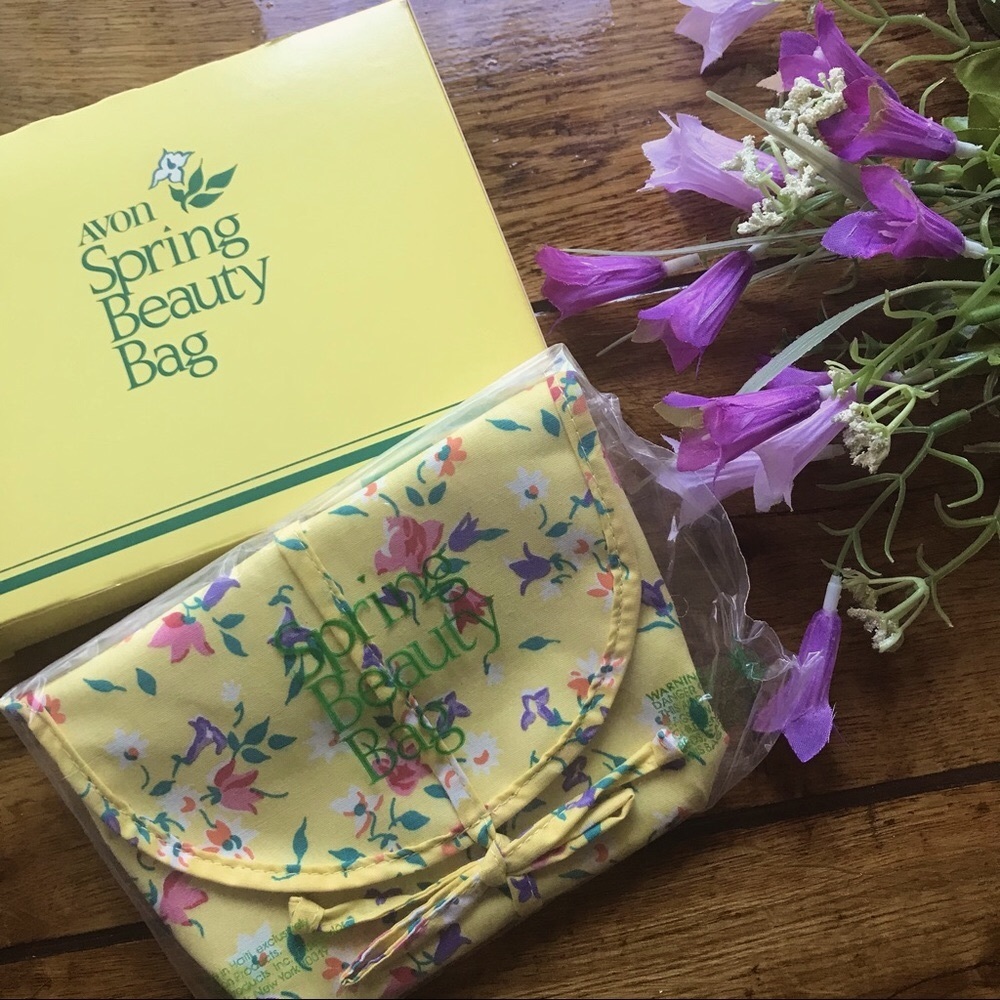 NIB Vintage 1981 Avon Spring Beauty Bag